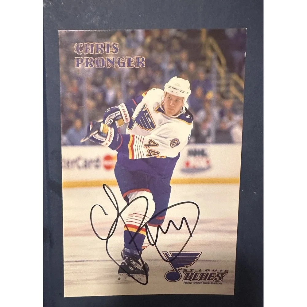 1997 Chris Pronger Autographed Card #44 St Louis Blues 4x6